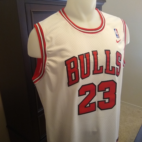 NWT Chicago Bulls Michael Jordan Jersey XXL - Picture 6 of 9